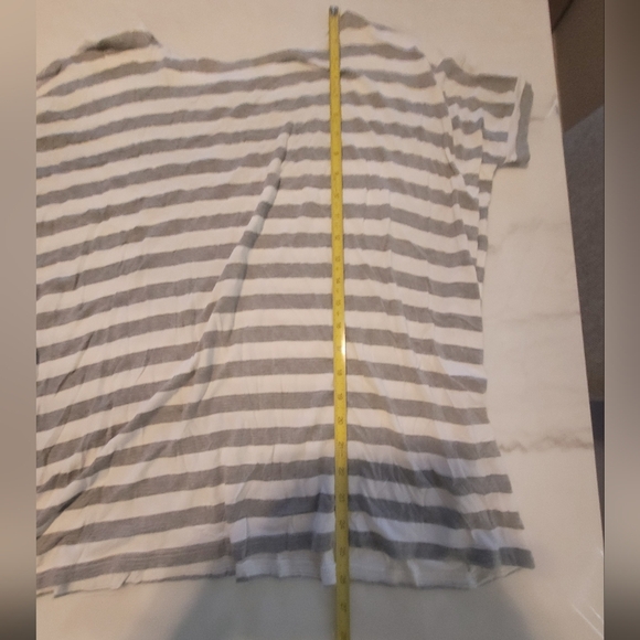 Piko 1988 Striped Gray and White Boxy Short Sleeve Tee - Picture 4 of 4